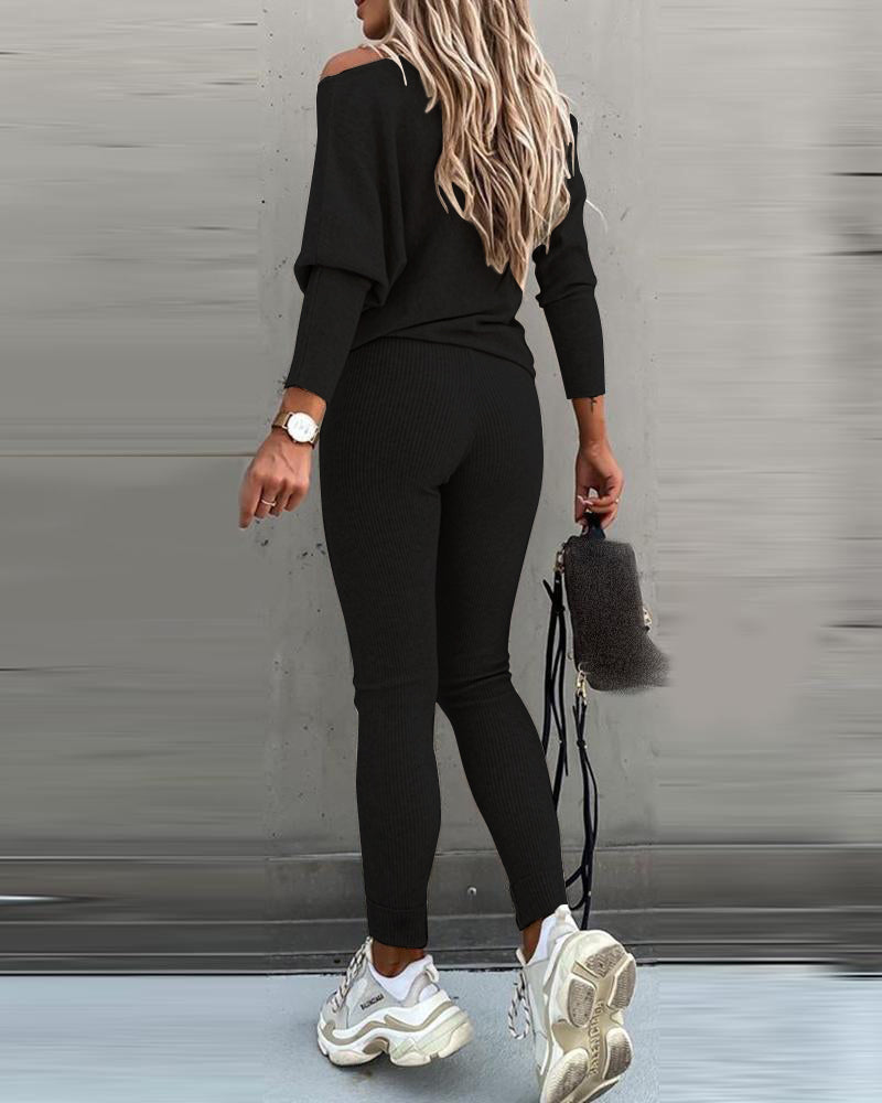 2 Pieces Outfit Skew Neck Long Sleeve Loose Pullover Top and Drawstring High Waist Slim Fit Pants Set